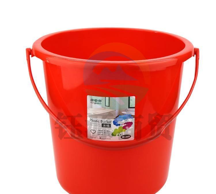 塑料水桶