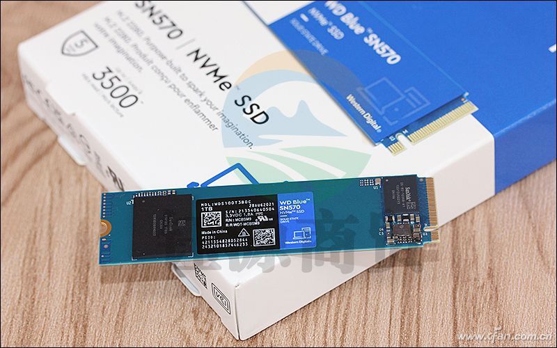 西部数据（Western Digital）2T SSD固态硬盘 M.2接口（NVMe协议） WD Blue SN570 四通道PCIe 高速