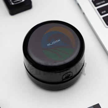 得力NSYP198 扭赛黑色圆形 迷你吸尘器 桌面清洁器 键盘橡皮屑纸屑烟灰尘便携清洁 7号电池