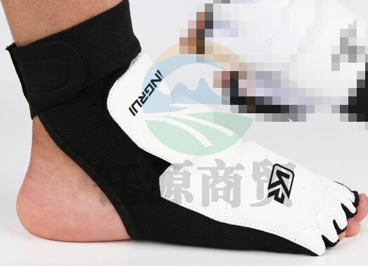 康瑞跆拳道脚套