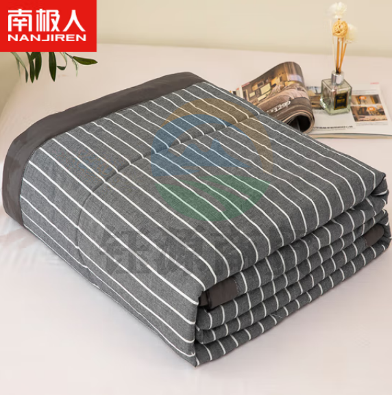 南极人 被子被芯1.3斤 空调被夏凉被薄盖被 双人水洗棉纤维填充 灰白条180*200cm